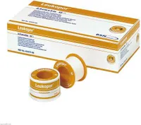 Leukopor 5 m x 2,5 cm mit Schutzring 1 Rolle Fixierpflaster