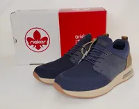 Rieker Herren Slipper mit Stretchsenkel blau mit brauner Hacke 46