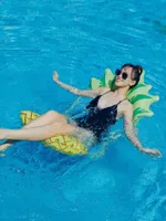 Aufblasbare Schwimmende Wasser Hängematte Float Pool Lounge Bett Sommer Schwimmstuhl mit Pumpe,152X70CM Luftmatratze