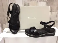 Tamaris Damen Sandale schwarz 39