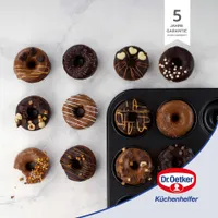 Dr. Oetker forma na pečení 12 koblih TRADICE, forma na koblihy s nepřilnavým povrchem, vysoce kvalitní forma na pečení s vynikající tepelnou vodivostí, forma na rovnoměrně tvarované koblihy (barva: černá)