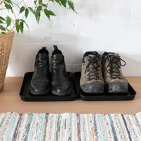 Navaris 3x Schuhablage Schuhabtropfschale klein - Schuhablage schmal 35x27x2,5cm - Erhöhter Rand - Schuhmatte Abtropfschale Schwarz für Schuhe -