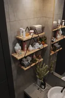 Nástěnná police Prizma Raf, Büyük Boy Salon Tipi 2, Zlatá, Černá