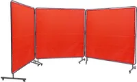 SucceBuy Svářecí zástěna 6' x 6', 3 panely s rámem, nehořlavá vinylová ochrana, mobilní a profesionální pro dílnu, 12 otočných koleček (6 uzamykatelných), červená barva