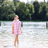 HOMELEVEL Kinder und Baby Badeponcho - Poncho Handtuch für Strand Schwimmbad - Surfponcho mit Kapuze - Bademantel für Babys Jungen und Mädchen