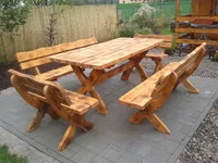 Gartenmöbel AR-OJ Holzgartenmöbel, Holzsitzgruppe, Tisch +2 Bänke + 2 kleine Bänke. Farbe geflammt