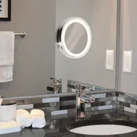 Navaris Vergrößerungsspiegel mit LED Beleuchtung Saugnapf - Spiegel mit 5 fach Vergrößerung - Licht Badspiegel Makeup Kosmetikspiegel Silber