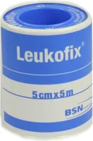 Leukofix 5 m x 5 cm im Schutzring 6 Rollen Fixierpflaster