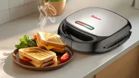 Sendvičovač Saturn ST-EC1153 Príkon: 850 W , 4 v 1