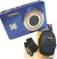 Kodak FZ55 blau Digitalkamera + Kodak Gear Tasche