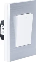 Navaris Design Lichtschalter aus Aluminium - Licht Schalter mit Rahmen aus Aluminium - Einbauschalter - Aufputz Wandschalter in Silber