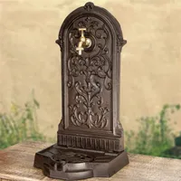 Standbrunnen mit Wasserhahn, Eisen in Braun, wie antik, Gartenbrunnen