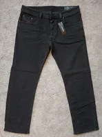 Diesel Herren Jeans Larkee Farbe:Schwarz R4Q80 Größe: W34/L32