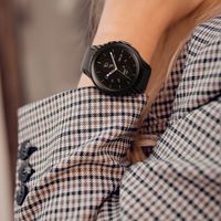 kwmobile Hülle kompatibel mit Samsung Galaxy Watch 4 Classic (46mm) - Fitnesstracker Case - Carbon Schwarz