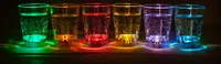 12 Stück LED beleuchtetes Schnapsglas Fassungsvermögen ca. 6 cl Party LED blinkendes Trinkglas Hochzeit Silvesterparty Trinkspiele Partyglas