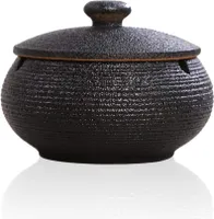 Aschenbecher aus Keramik mit Deckel, Winddichter Zigaretten-Aschenbecher für drinnen oder draußen, Aschenbecher für Raucher, Schreibtisch-Aschenbecher für Innendekoration – Schwarz