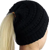Damen Mädchen Mütze mit Loch für Pferdeschwanz | Gestrickte Strickmütze Wintermütze mit Zöpfen Loch