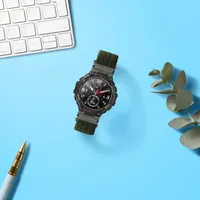 kwmobile Armband kompatibel mit Huami Amazfit T-Rex / T-Rex Pro - Nylon Fitnesstracker Sportarmband Band in Dunkelgrün - Innenmaße von