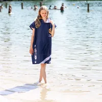 HOMELEVEL Badeponcho für Kinder und Teenager - Poncho Handtuch für Strand Schwimmbad - Surfponcho mit Kapuze - Bademantel für Jungen und Mädchen