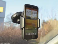 Lescars Handyhalter Auto: Kfz-Saugnapf-Smartphone-Halterung für  Frontscheibe & Armaturenbrett (Handyhalterung Auto Saugnapf)