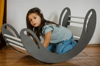 Drevená hojdačka "Smile" | Šplhací trojuholník pre deti | Montessori hračky | Detské ihrisko Rockerboard