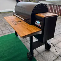 Przednia półka Traeger dla Timberline