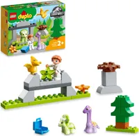 LEGO 10938 DUPLO Jurassic World Dinosaurier Kindergarten mit Baby Dino Figuren und Triceratops, Spielzeug und Steine für Kleinkinder ab 2 Jahre, Mädchen und Jungen
