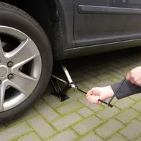Podnośnik nożycowy Carpoint 1500 kg czarny