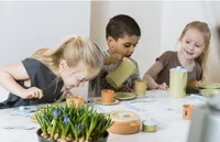 Dantoy Kinderspielzeug Kaffeegeschirr aus Biokunststoff - 17-teilig