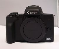 Canon EOS M50 + EF-M 3,5-6,3/15-45 mm IS STM Kamerakit schwarz