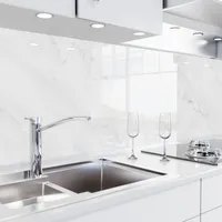 danario Küchenrückwand selbstklebend - Glasoptik - Spritzschutz Küche - versteifte PET Folie - 0,8 mm - Marmor weiß - 60cm x 400cm