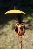 Regenmesser lustiger Rabe mit Regenschirm Gartendeko Niederschlagsmesser Wetterstation Metall