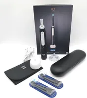 Oral-B iO Series 4 Plus Edition Elektrische Zahnbürste/Electric Toothbrush, Magnet-Etui, 4 Putzmodi, matt black,