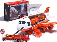 KIK - Transportflugzeug mit Feuerwehrfahrzeugen