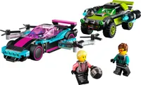 LEGO 60396 City Tuning Rennautos Spielzeug-Set, enthält 2 anpassbare Spielzeugautos mit baubaren Upgrades und 2 Rennfahrer-Minifiguren für Fans des 2K Drive-Videospiels
