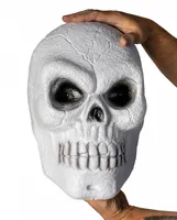 Gigantischer Leuchtender Totenkopf mit Gruselsound als Halloween Deko 30 cm