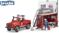 Bruder 62701 - Hasičská stanica s Land Roverom Defender