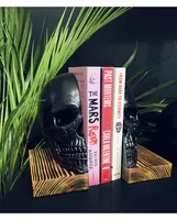 Gothic Buchstützen mit Totenkopf & Holzsockel