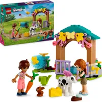 LEGO Friends Autumns Kälbchenstall, Bauernhof-Spielzeug mit Tieren für Kinder, kleines Set mit 2 Figuren, Hase und Kuh-Figur, Geschenk für 5-jährige Mädchen und Jungen 42607