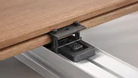 Ligo S 34 Universalclip für seitlich genutete Terrassendielen auf Alu-UK, 80 Stck./ Pack inkl. Schrauben
