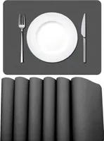 Tischsets Abwaschbar, Platzset Leder 6er Set Abwischbar Tischsets Lederoptik Kunstleder Wasserdicht PVC Platzset, Platzdeckchen für Küche Speisetisch, 45x30cm, Dunkelgrau