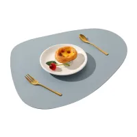 Tischset, Kunstleder Tischmatte Platzdeckchen Platzset Abwaschbar Doppelseitigen Rutschfest, Tischdekoration Hellblau