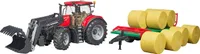 Farmer - traktor s předním nakladačem, vlekem a 8 balíky sena