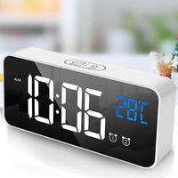 Digital Alarmwecker Wecker mit LED Display Dimmbar Uhr Tischuhr Temperatur USB 