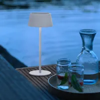 BRILLIANT biela vonkajšia stolová lampa Picco | dobíjanie cez USB + solárne napájanie | 3 úrovne jasu | kov/plast
