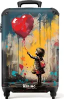 NoBoringSuitcases.com® Koffer Handgepäck Trolley Rollkoffer Kleine Reisekoffer mit 4 Rollen - Mädchen mit Luftballon im Graffiti-Stil - Cabin Size < 55x40x23 cm & 55x40x20 cm - Fotokoffer - Kabinenkoffer - BoardgepäckHandgepäck Koffer 55x35x20 cm, 36L,