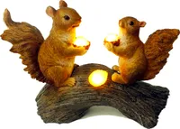 Solárna lampa Veverička pár na kmeni stromu Solárne svetlo Zvieracia figúrka Záhradná figúrka