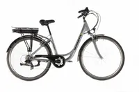 Saxonette Tiefeinsteiger E-Bike, Advanced Sport 28 Zoll Elektrofahrrad ,7 Gang SHIMANO Schaltwerk, mit integr. Rahmenschloss, Rahmenhöhe 45cm, Silber