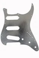 Hliníkový štít pickguardu Fender