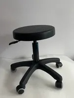 Taboret obrotowy kosmetyczny stołek z siedziskiem czarnym